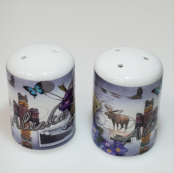 Alaska Salt and Pepper Shakers - Picture 8 of 15
